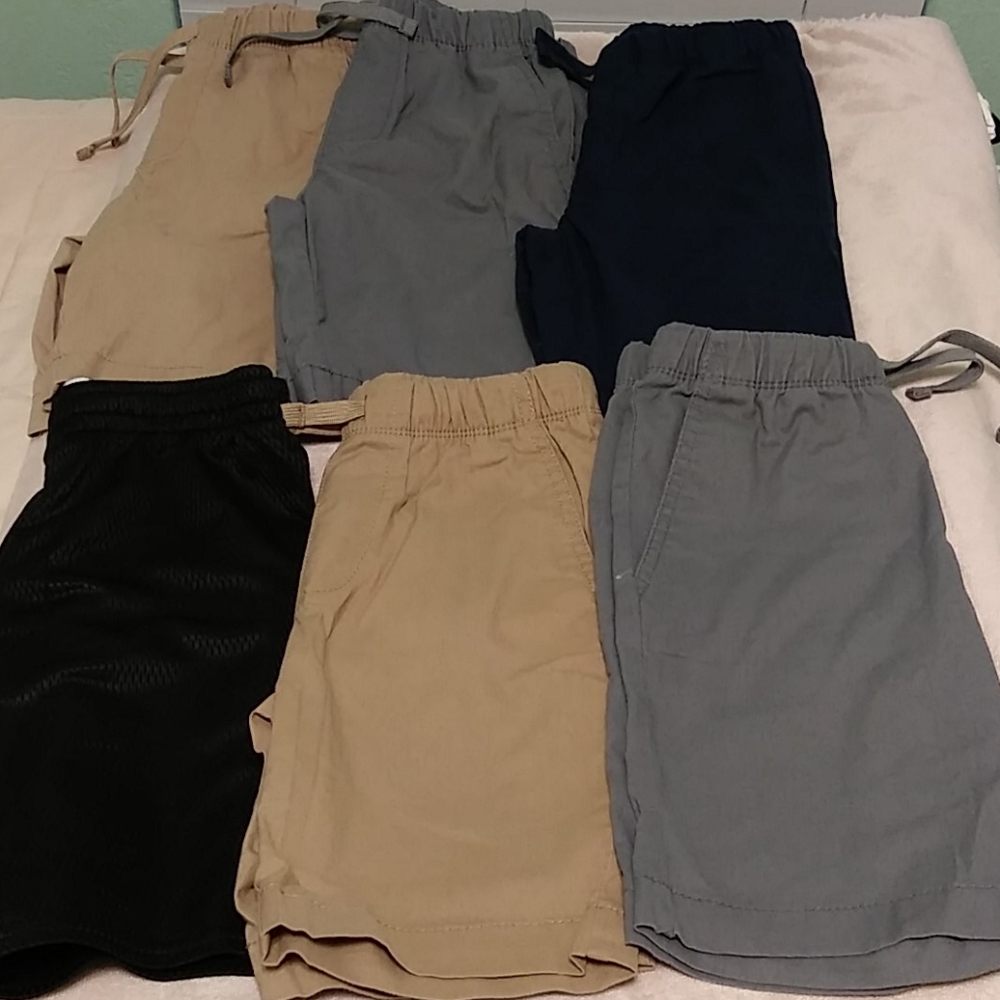 Bunddle of 6 boys shorts color navy beige and gray